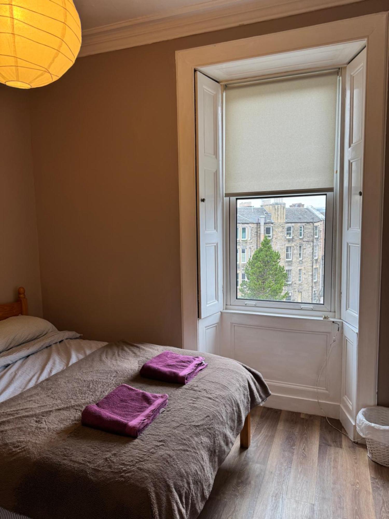 Central Room In Historic Tenement Shared Apartment Near Old Town Edimburgo Esterno foto